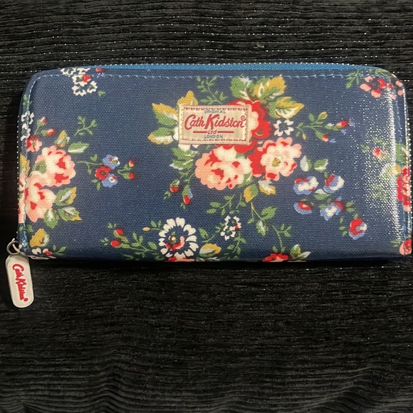 Cath Kidston London Wallet - Picture 6 of 8